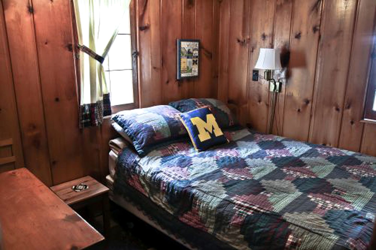 Fantastic, Cute, Lakefront Cabin in Carp Lake, Michigan