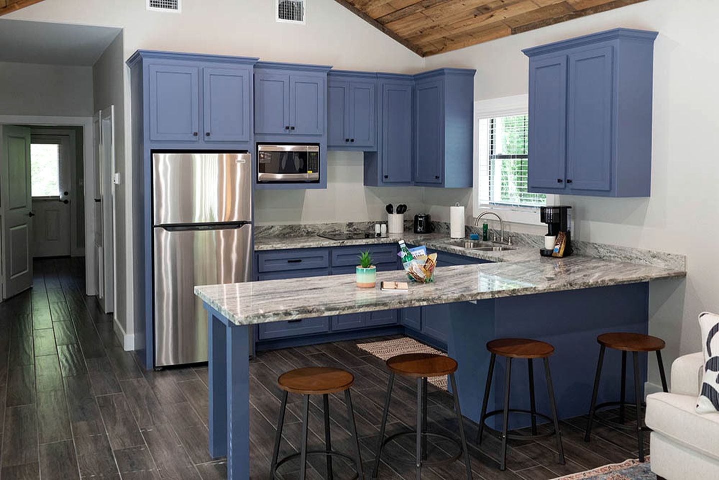 Picturesque Cabin Beautifully Designed in Livingston, Texas
