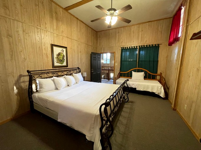 Cabins (United States of America, Zwolle, Louisiana)