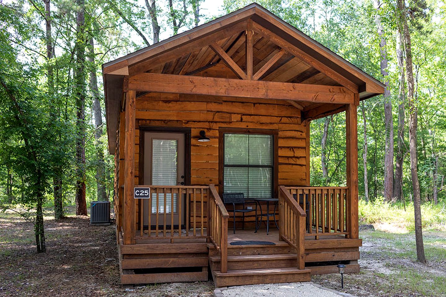 Quaint Cabin Ideal for a Secluded Getaway in Livingston, Texas