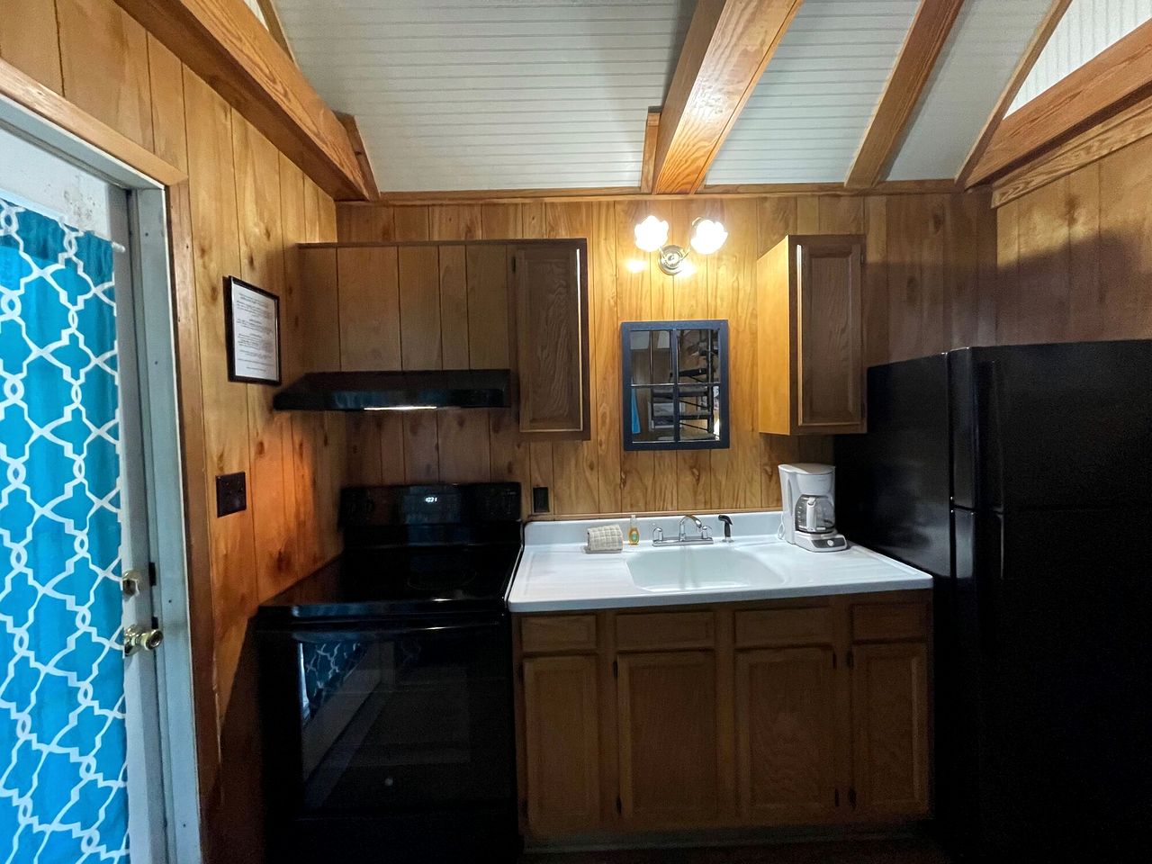 Cozy Loft Cabin with Private Pond Views Near Zwolle, Louisiana