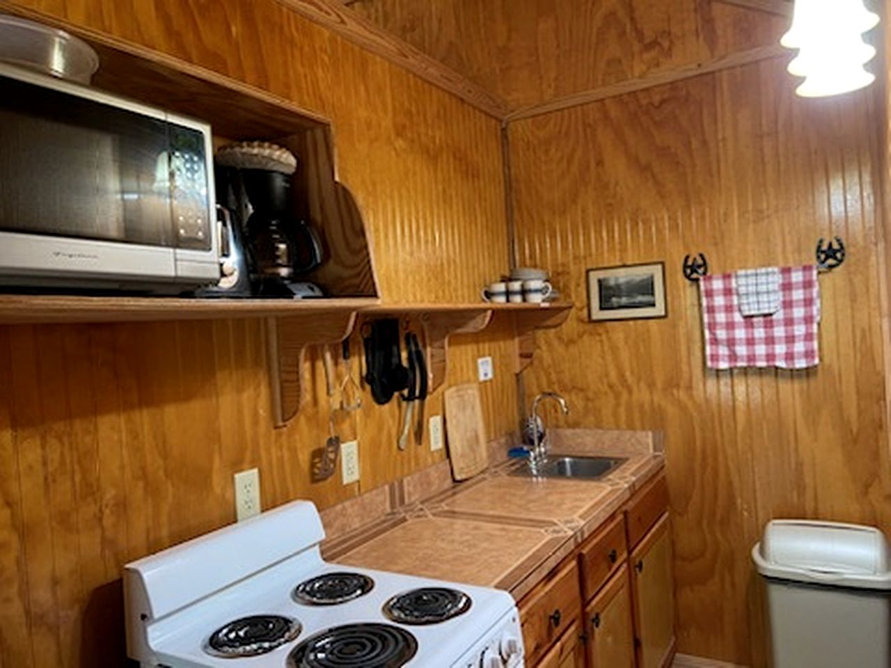 Outstanding Cottage with River Access in Camp Wood, Texas