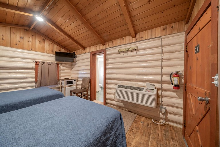 Log Cabins (United States of America, Ashton, Idaho)