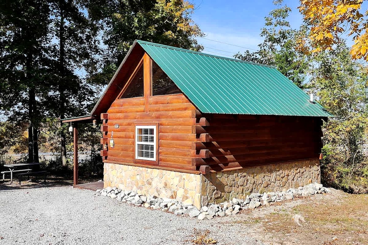 Cozy Log Cabin near Cumberland Lake State Park, Perfect for an Outdoor Adventure