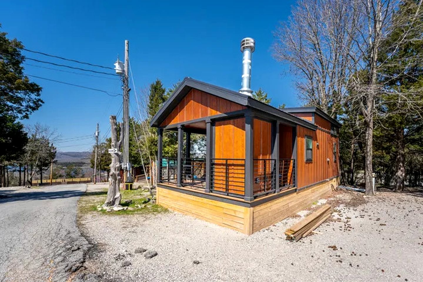 Rustic Cabin Retreat with Loft, Fire Pit & Community Pool in Branson, Missouri