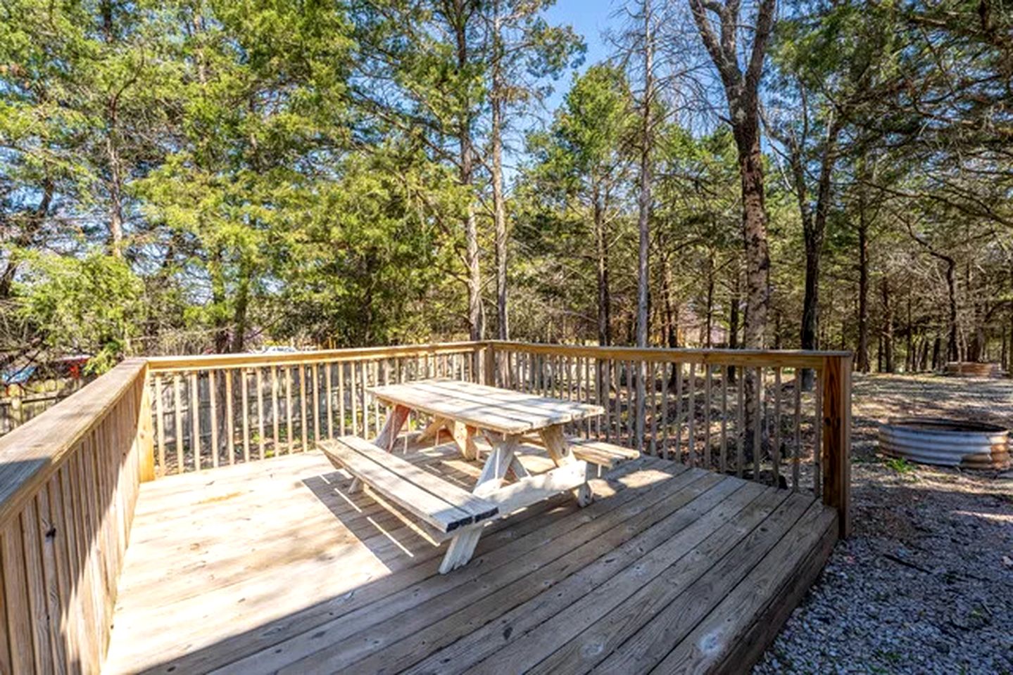 Rustic Cabin Retreat with Loft, Fire Pit & Community Pool in Branson, Missouri