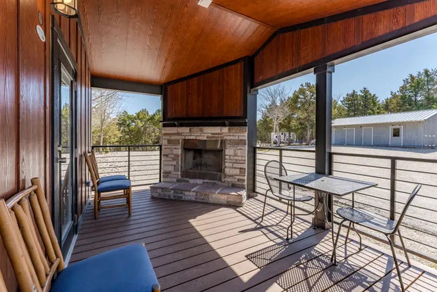 Rustic Cabin Retreat with Loft, Fire Pit & Community Pool in Branson, Missouri