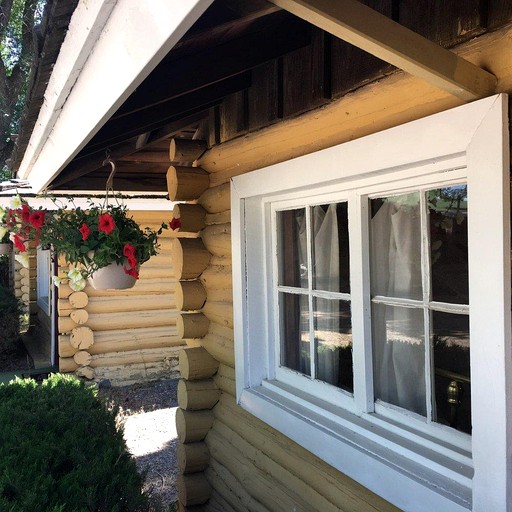 Log Cabins (United States of America, Ashton, Idaho)