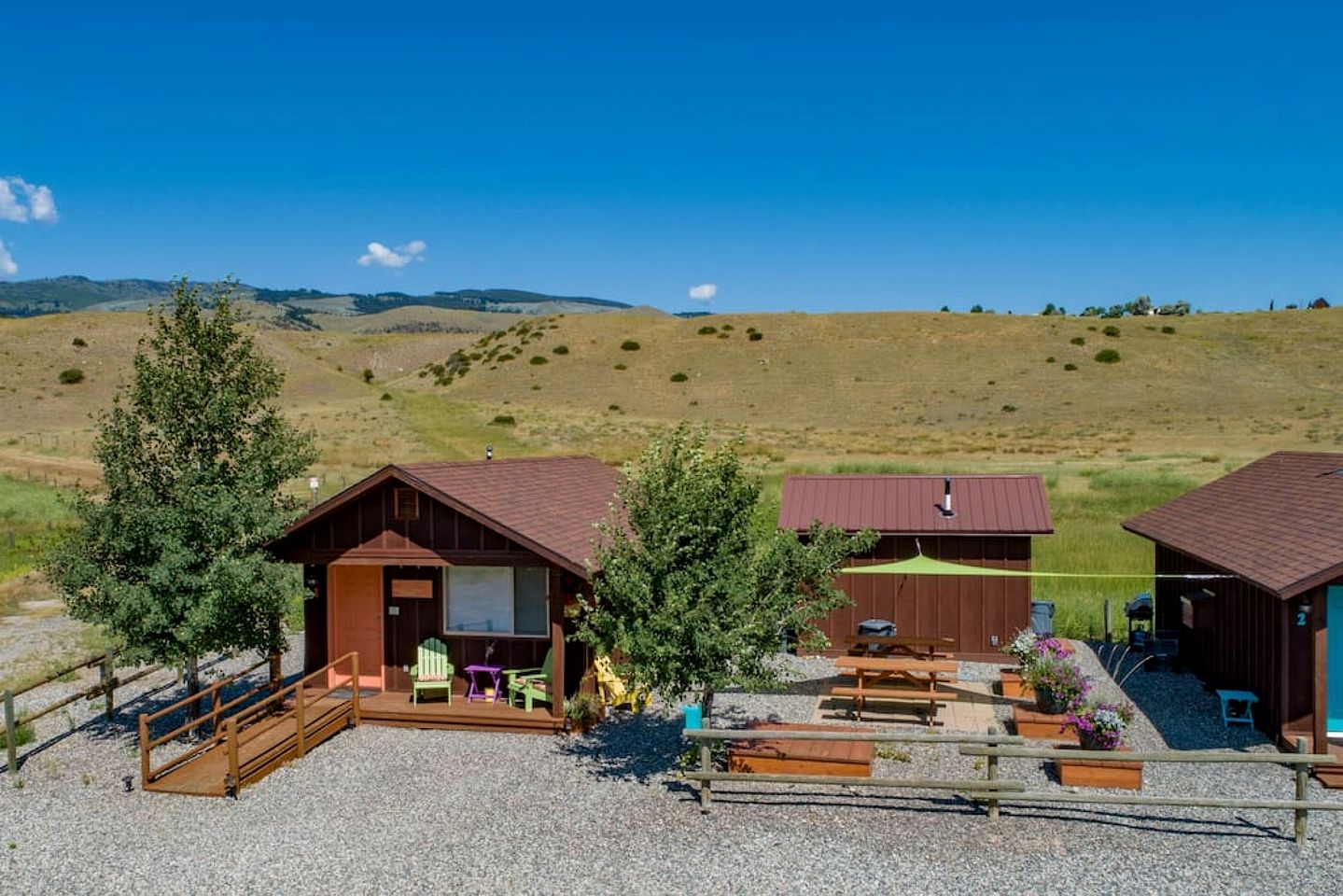 Wonderful Tiny Cabin with Incredible Amenities and Stunning Views in Emigrant, Montana