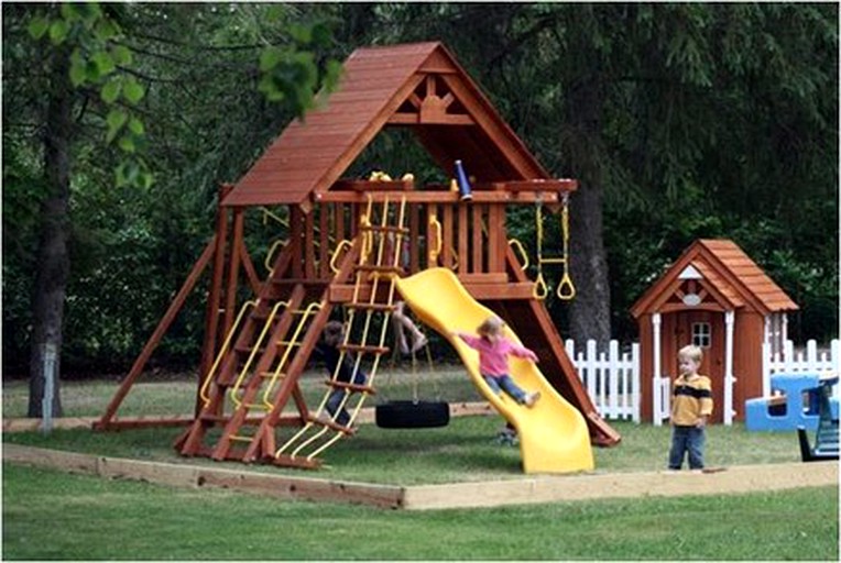 Cabins (United States of America, Carp Lake, Michigan)