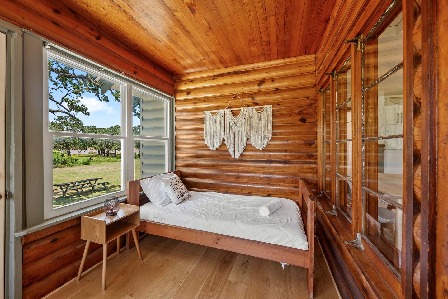 Private Nature Escape: Wooden Cabin with Lake Views in Madill, Oklahoma