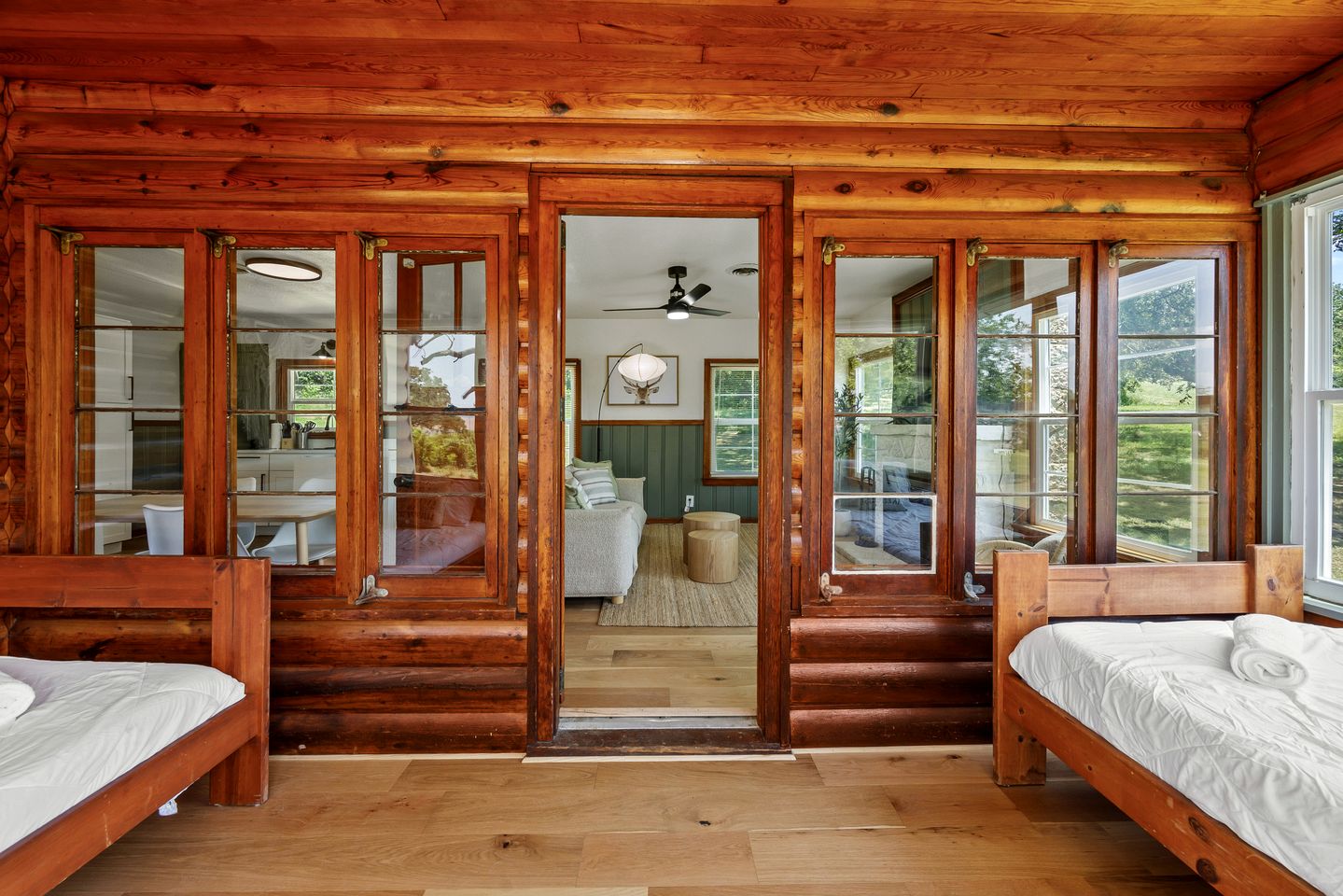 Private Nature Escape: Wooden Cabin with Lake Views in Madill, Oklahoma