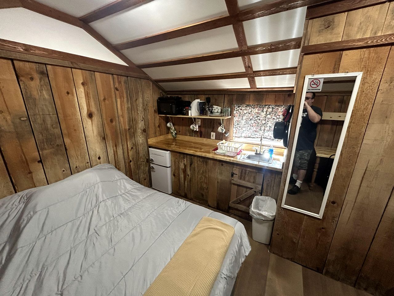 Cozy Studio Cabin in the Heart of Christopher Creek, Perfect for an Arizona Getaway in Nature