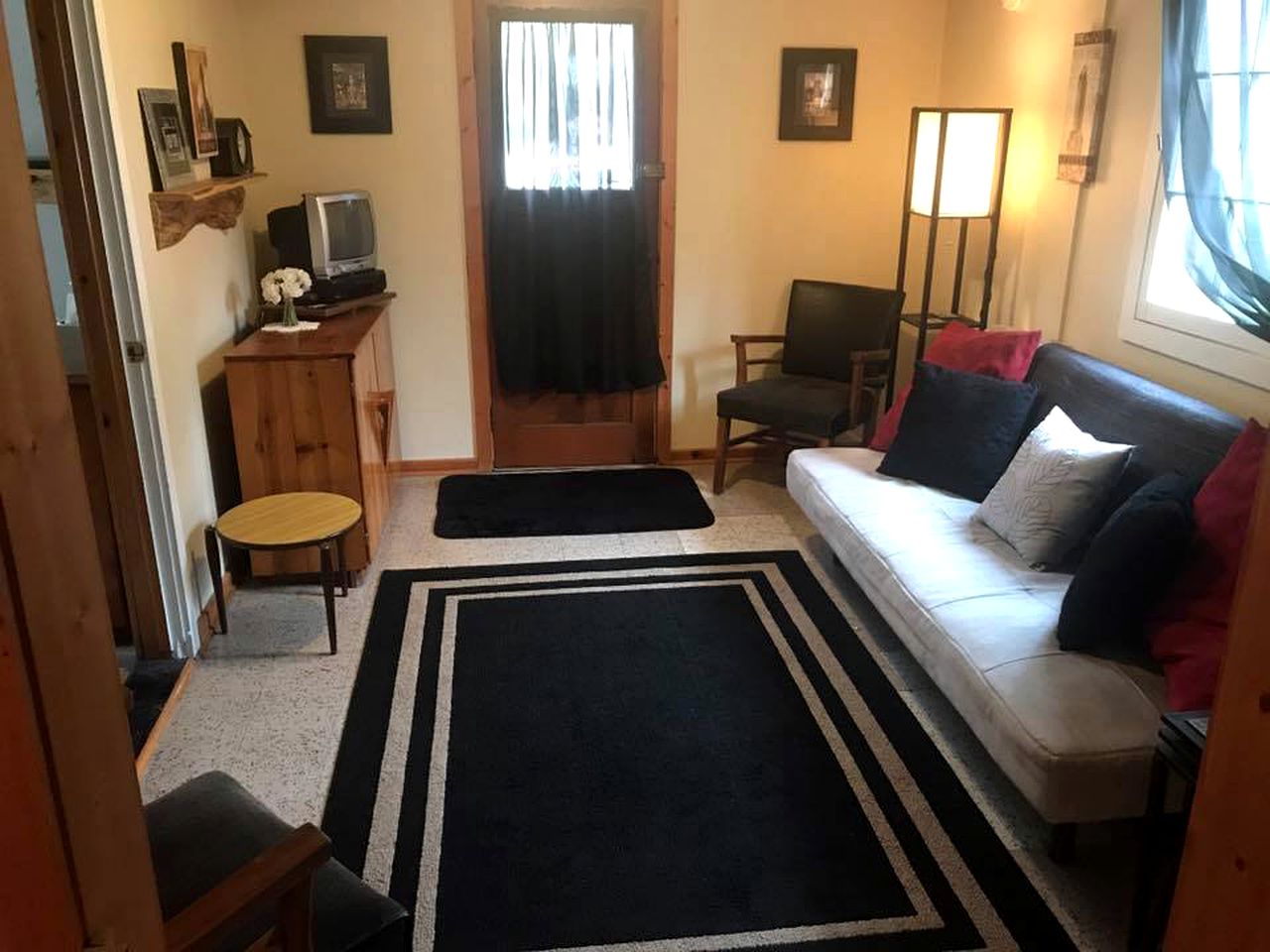 Wonderful Cabin with Lake Access, Barbecue and Tennis Court in Carp Lake, Michigan