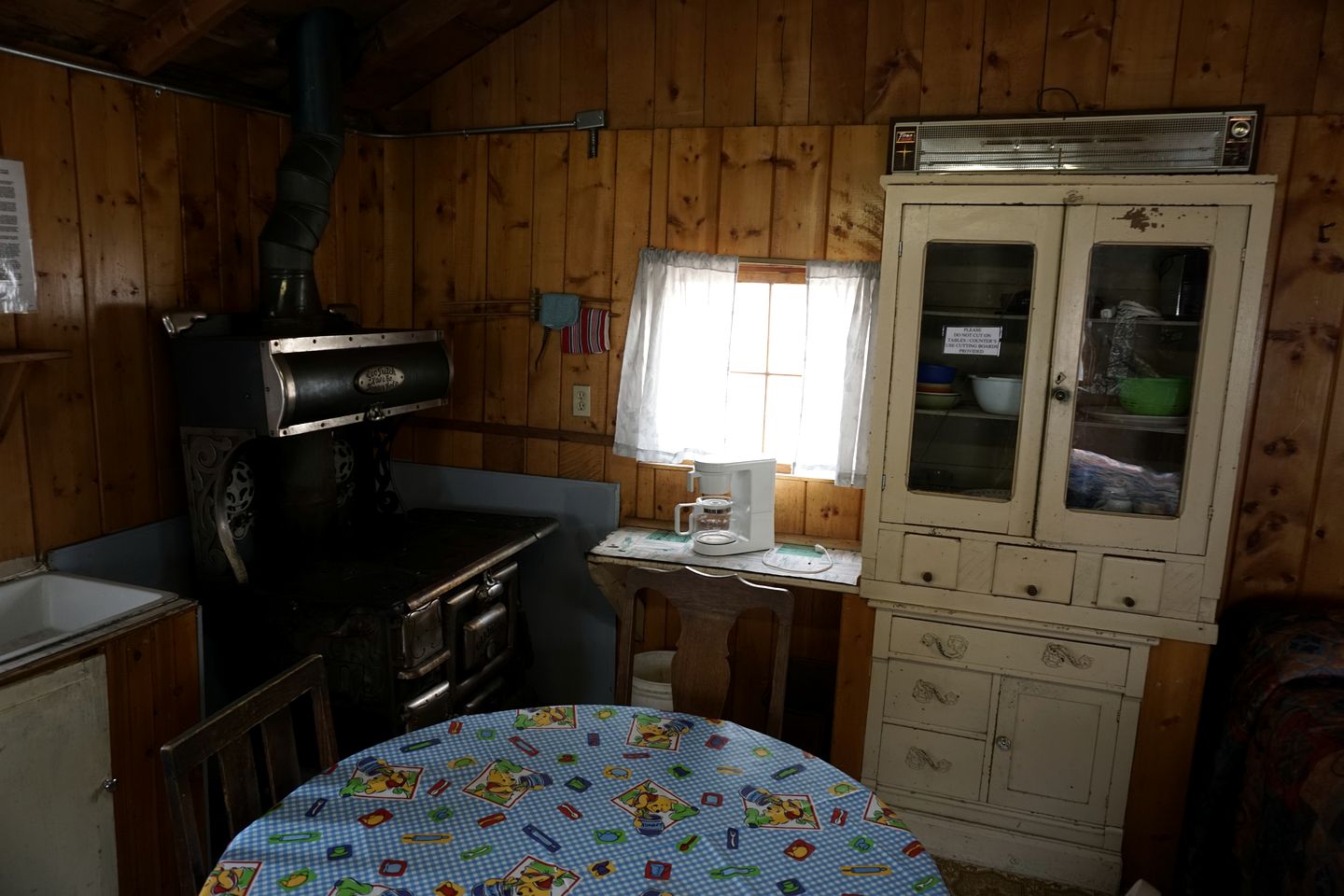 Remote and Off-Grid Cabin in Poudre Canyon, Perfect for a Fishing Retreat