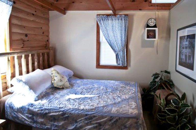 Cabins (United States of America, Carp Lake, Michigan)