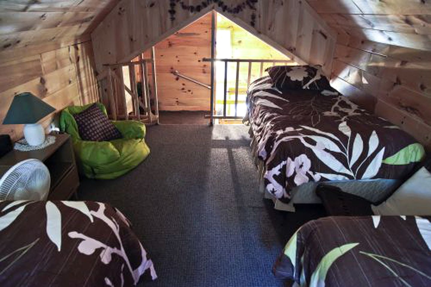 Lake Cabin Perfect for a Groups Escape and Outdoor Sports in Carp Lake, Michigan