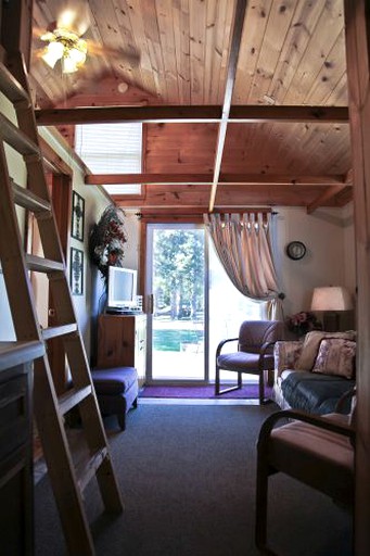 Cabins (United States of America, Carp Lake, Michigan)