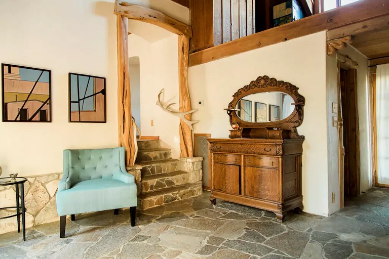 Cabins (Spicewood, Texas, United States)