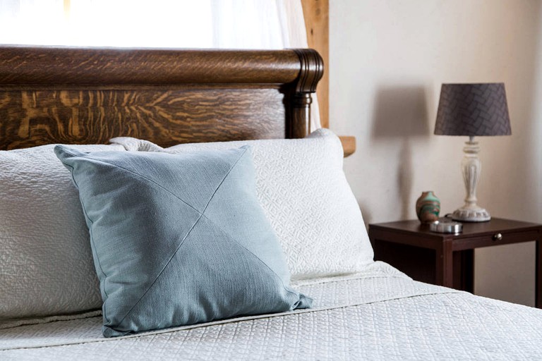 Cabins (Spicewood, Texas, United States)