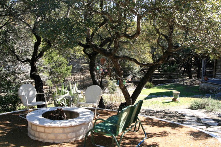 Cabins (Spicewood, Texas, United States)