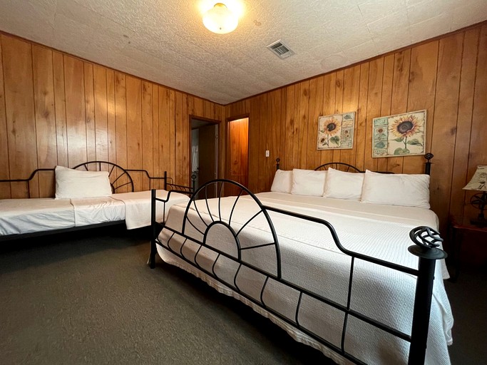 Cabins (United States of America, Zwolle, Louisiana)