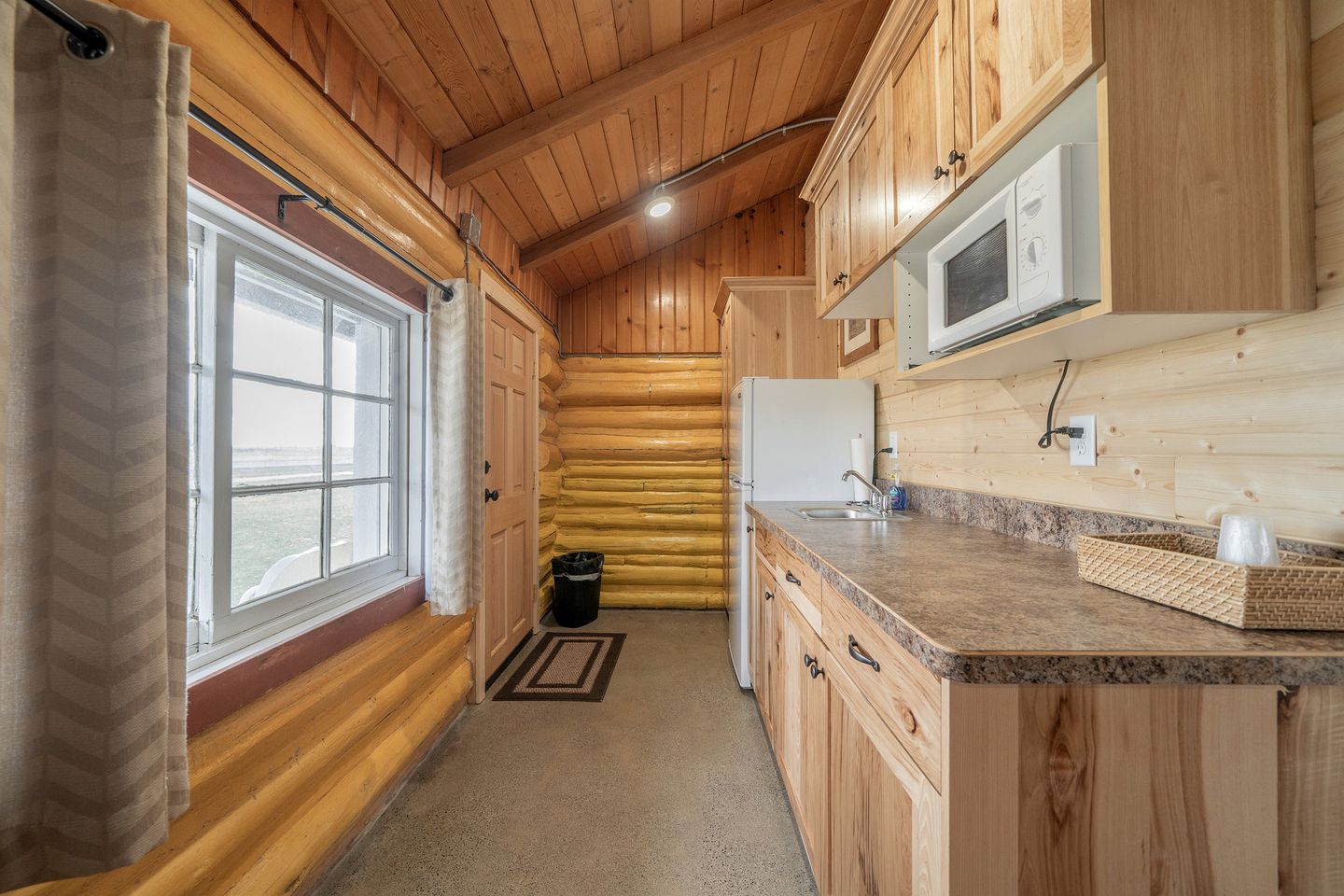 Peaceful Log Cabin near Jackson Hole for an Amazing Outdoor Escape in Ashton, Idaho