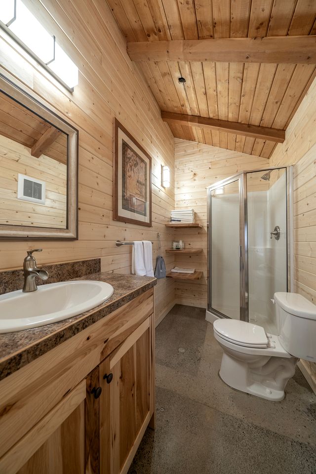 Peaceful Log Cabin near Jackson Hole for an Amazing Outdoor Escape in Ashton, Idaho