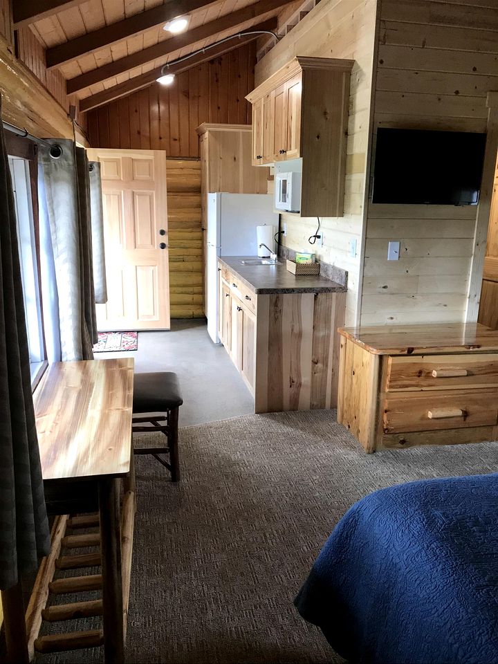 Peaceful Log Cabin near Jackson Hole for an Amazing Outdoor Escape in Ashton, Idaho