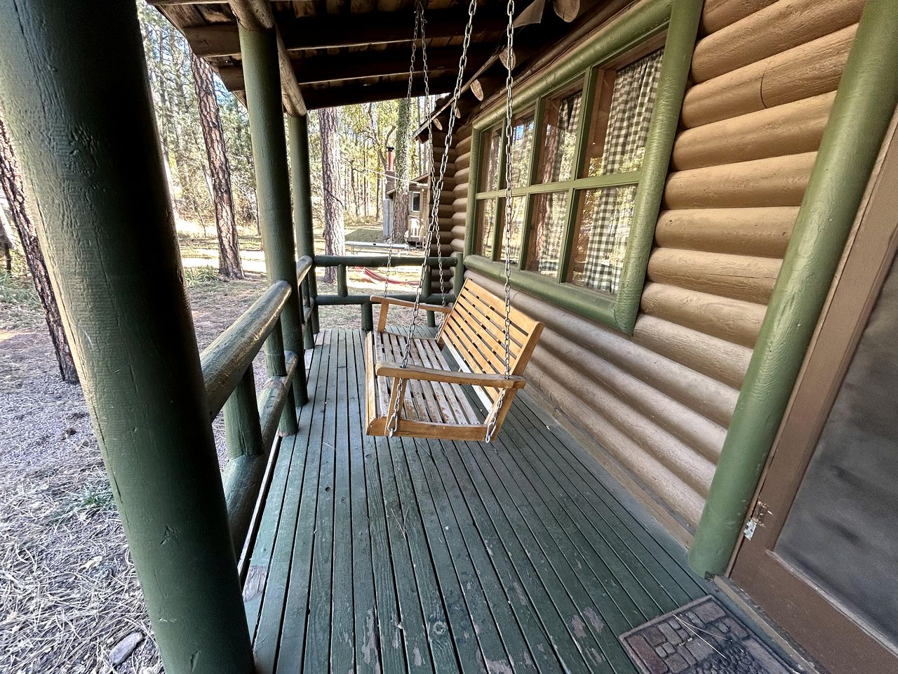 Pet Friendly Log Cabin Nestled under the Forested High Country of the Mongollon Rim in Central Arizona