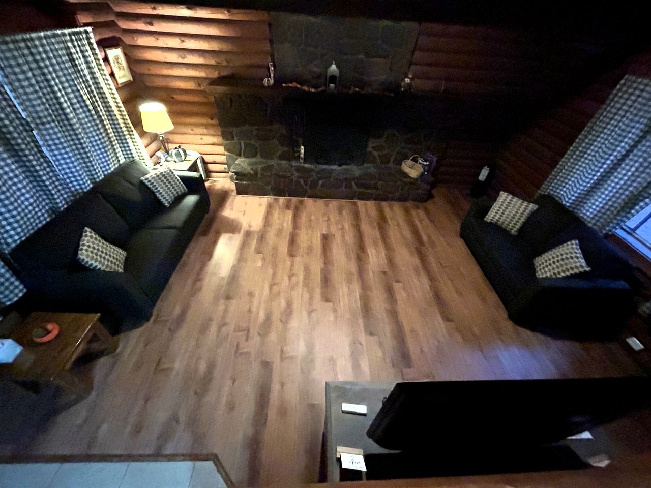 Pet Friendly Log Cabin Nestled under the Forested High Country of the Mongollon Rim in Central Arizona