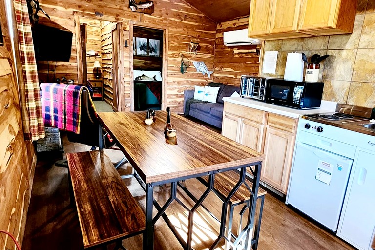 Cabins (United States of America, Lebanon, Missouri)