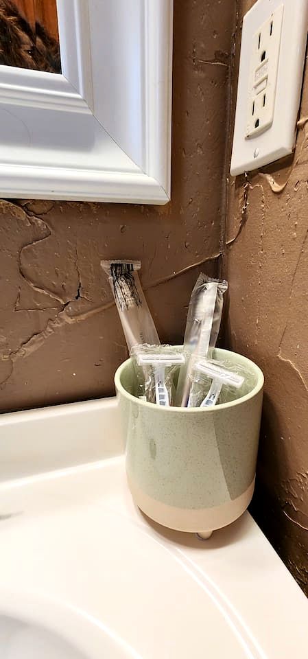 Rustic-Modern Woodland Cabin with Fire Pit Near Bennett Spring – Lebanon, Missouri