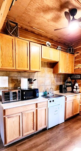 Cabins (United States of America, Lebanon, Missouri)