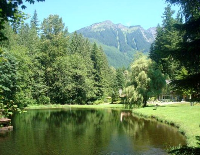 Cabins (Snowline, Washington, United States)