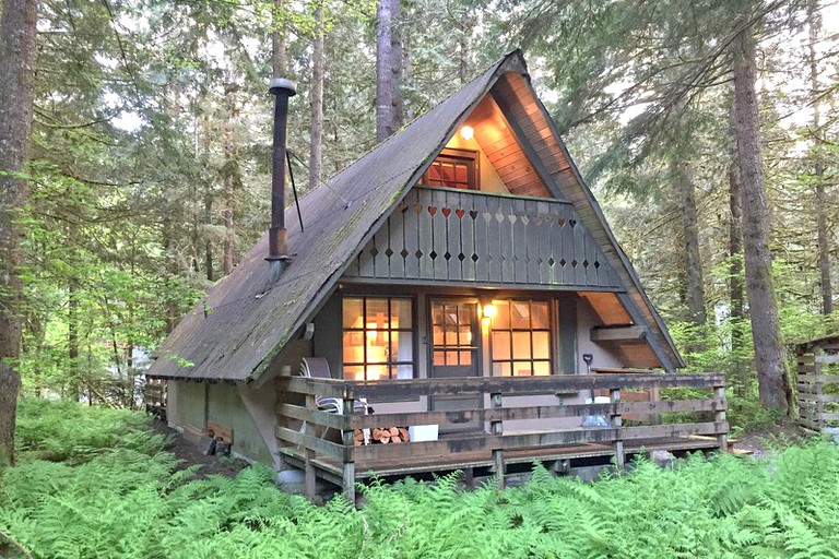 Cabins (Snowline, Washington, United States)