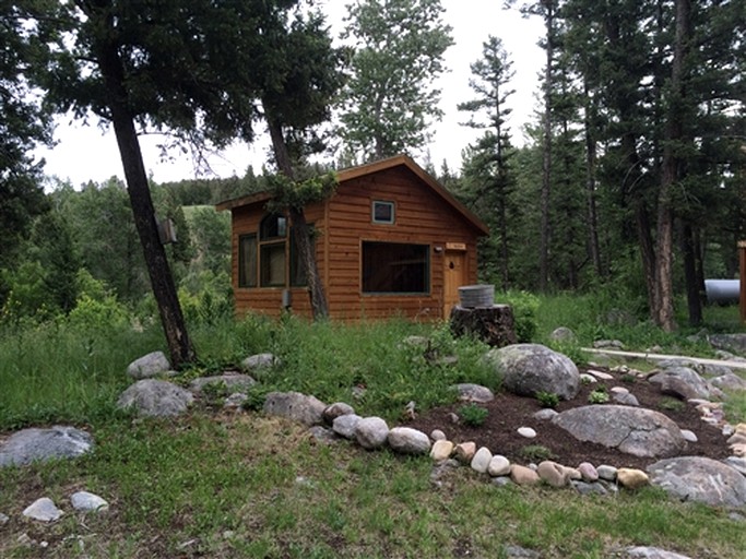 Cabins (United States of America, Hall, Montana)