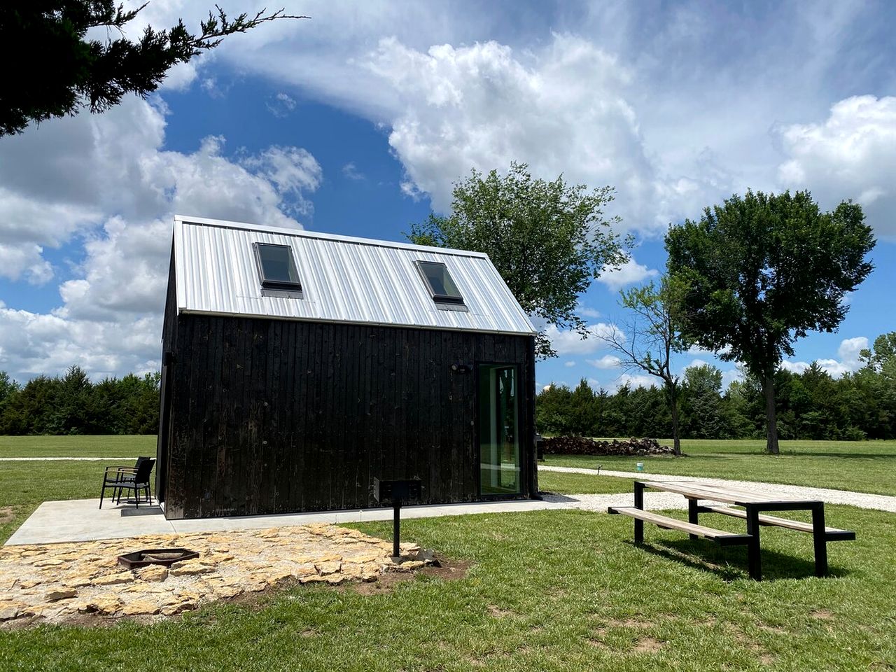 Modern Loft Cabin with Skylights, Paddle Boards & Trail Access in Humboldt, Kansas