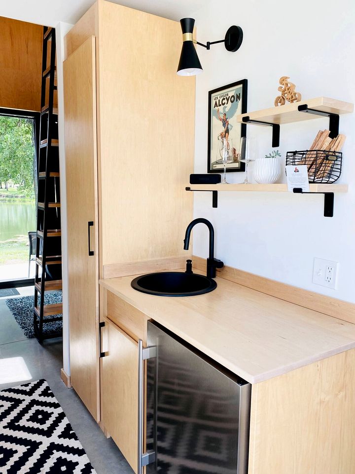 Modern Loft Cabin with Skylights, Paddle Boards & Trail Access in Humboldt, Kansas