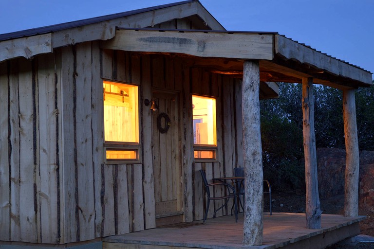 Cabins (Mayer, Arizona, United States)