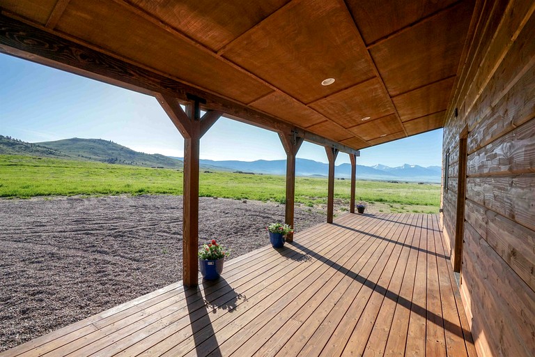 Cabins (United States of America, Ennis, Montana)