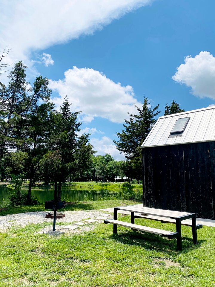 Waterfront Loft Cabin with Stargazing Skylights & Fishing in Humboldt, Kansas