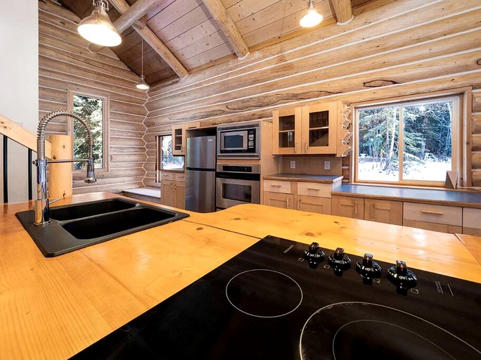 Cabins (Canada, Columbia-Shuswap, British Columbia)
