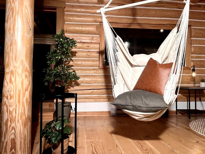 Cabins (Canada, Columbia-Shuswap, British Columbia)