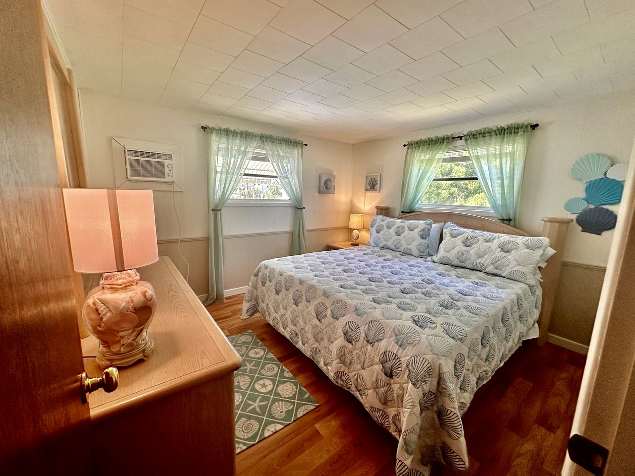 Incredible Cottage with Fantastic Sights in Weeki Wachee, Florida