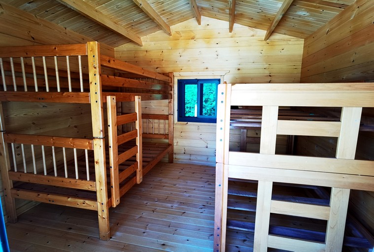 Cabins (Canada, Nanaimo, British Columbia)