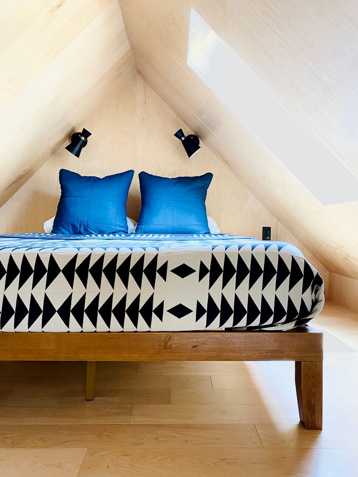 Stylish Quarry Cabin with Skylights, Paddle Boarding & Biking in Humboldt, Kansas