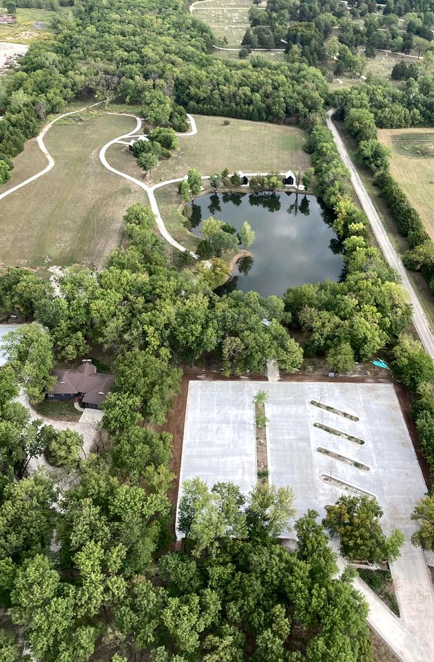 Stylish Quarry Cabin with Skylights, Paddle Boarding & Biking in Humboldt, Kansas