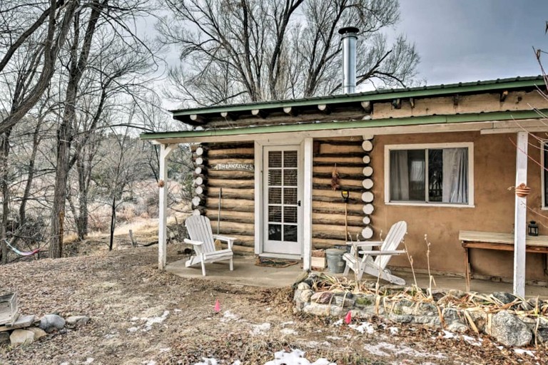 Log Cabins (United States of America, San Cristobal, New Mexico)