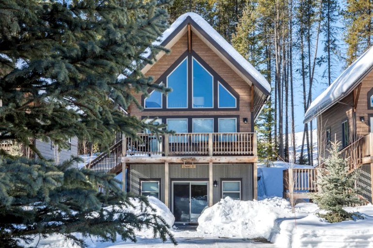Cabins (United States of America, West Glacier, Montana)
